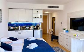 AL-DOM Apartament Seaside z bocznym widokiem na morze i miejscem w hali garażowej